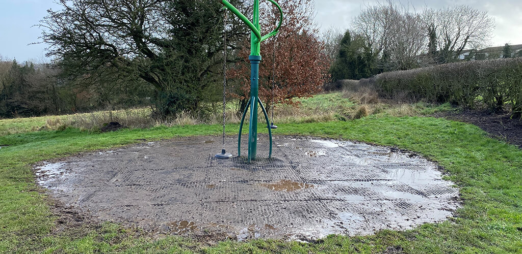 Example of sinking grass mats